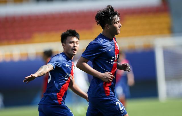 乐鱼体育平台-朱建荣近3场4球成申花大腿 射手榜第3创个人纪录