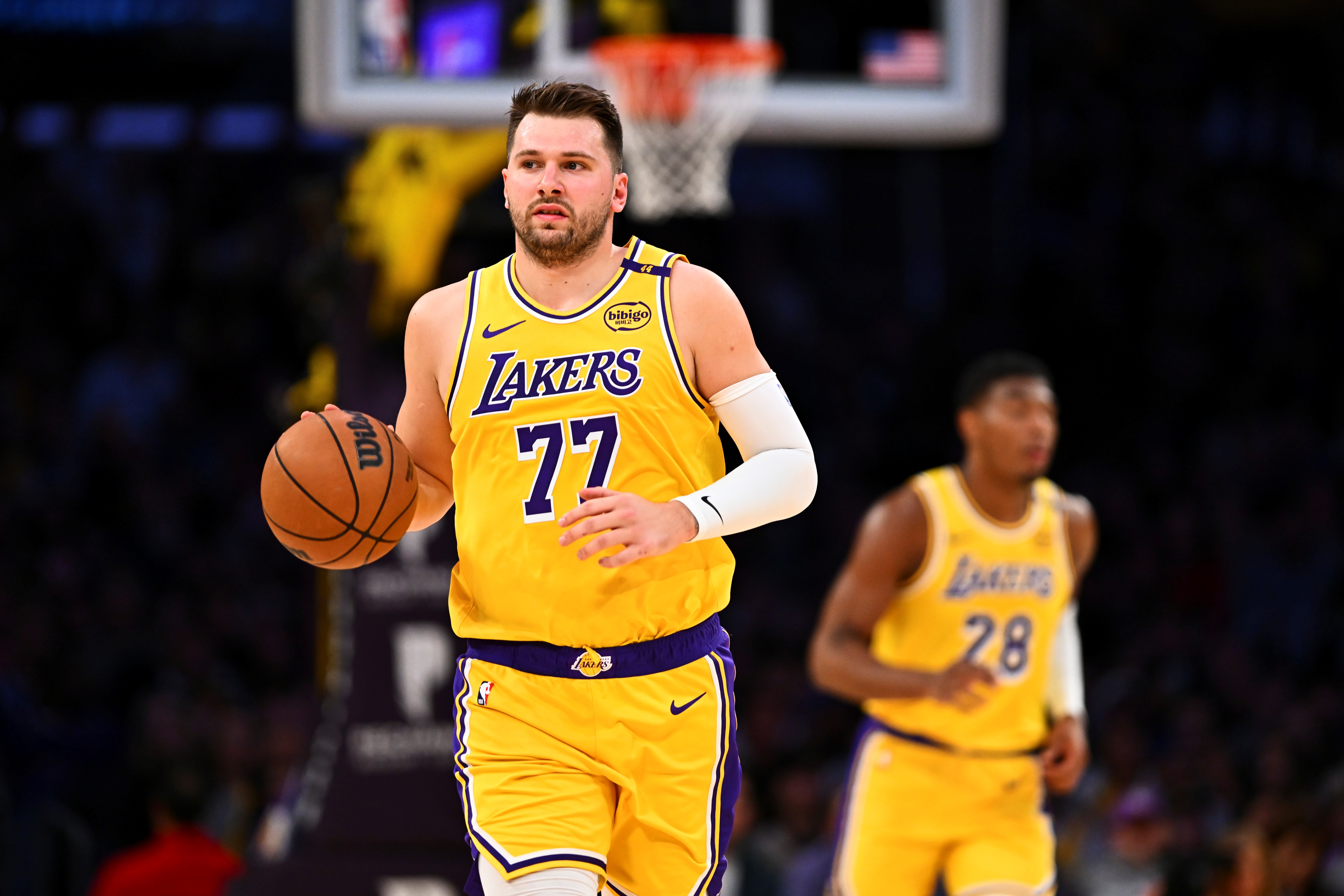 雷迪克：第三节一度进攻不畅 东契奇完成精彩进攻&amp;帮我们找回节奏