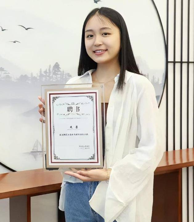 乐鱼体育平台-退还美国国籍，放弃百万年薪坚定回国！全美冠军：我只为中国战！|朱易|冬奥会|花样滑冰|米兰冬奥会|运动员_新浪体育_新浪新闻